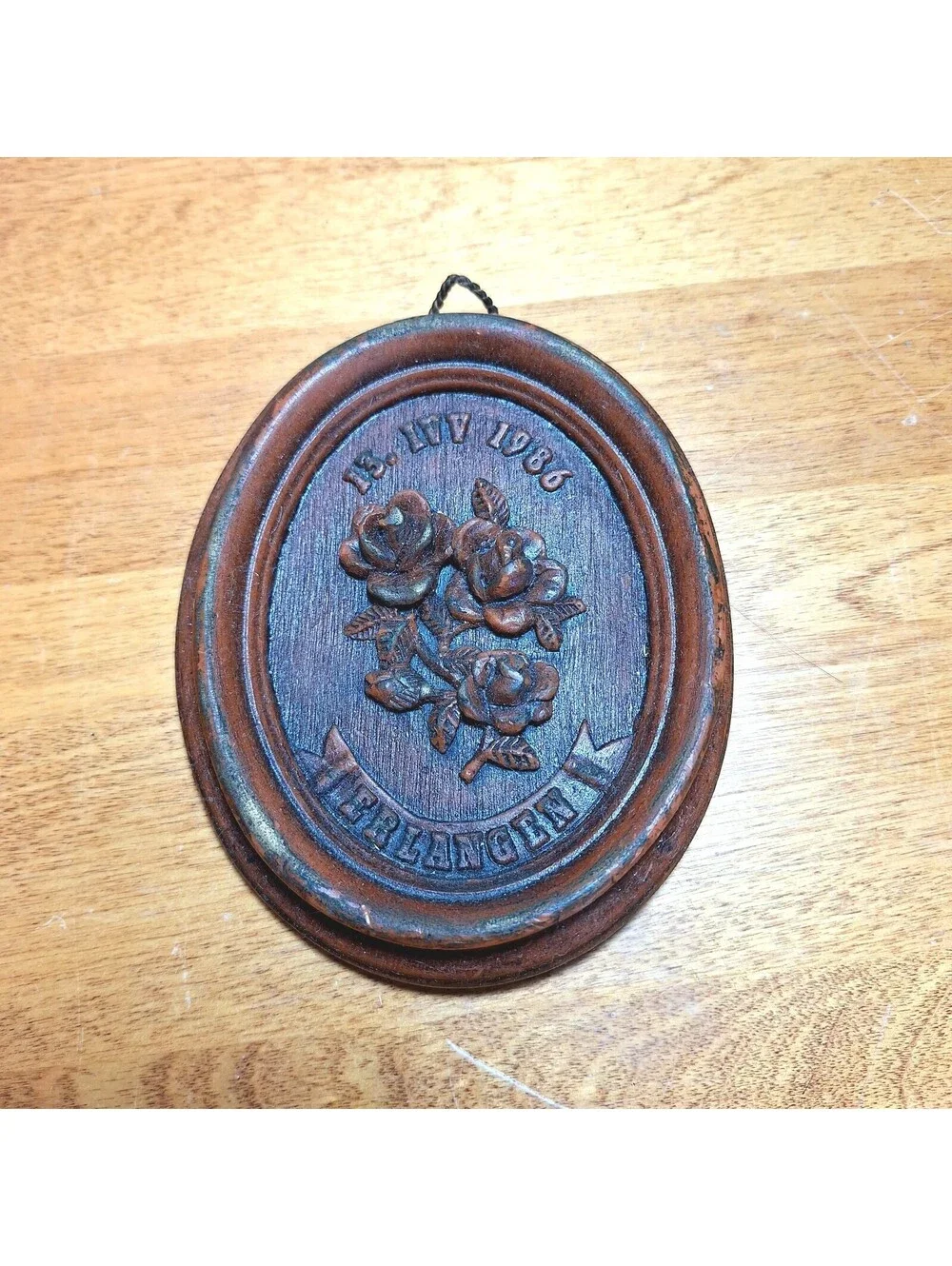 VTG 1986 Oval 3D Floral Small Oval Wax Like Wall Art Plaque/Pendant 4.5